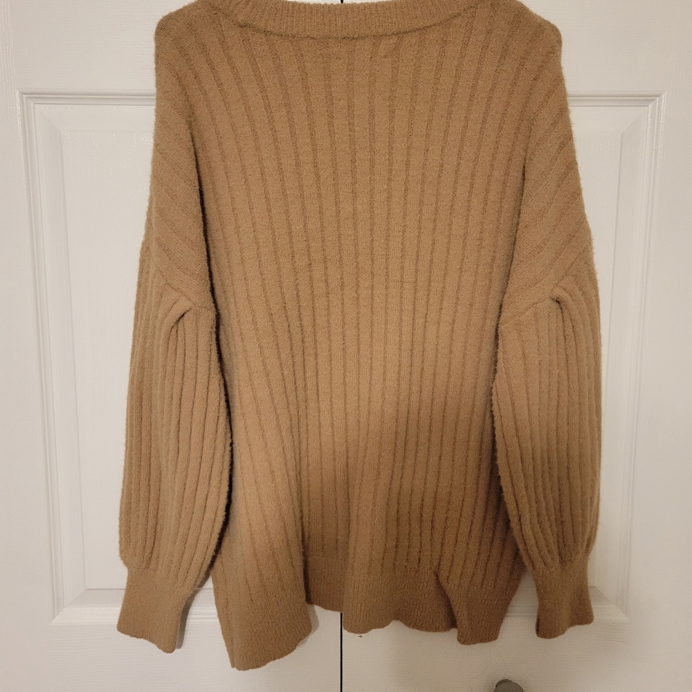 Oversized Chunky Ribbed Sweater Size Small - Picture 5 of 7